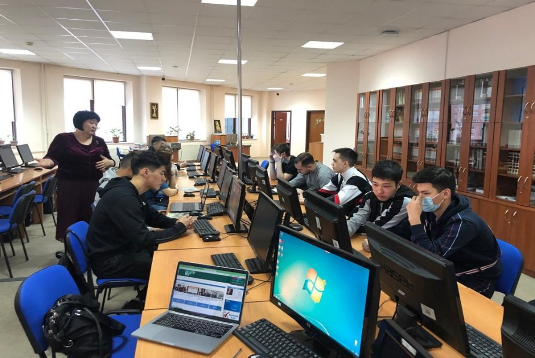 Студенты 2-3 курсов кафедры физической культуры и спорта посетили электронную базовую библиотеку ЕНУ
